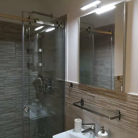 Julia ゲストハウス トリエステ