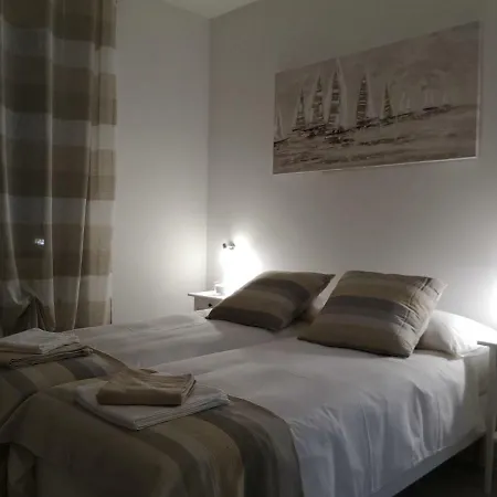 ゲストハウス Julia 3*